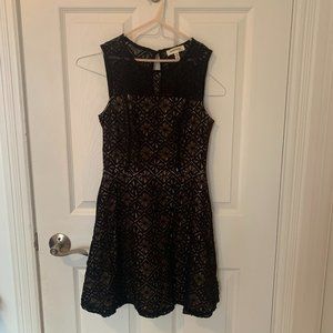 Monteau Black and Tan Dress